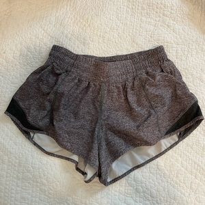 Lululemon Hotty Hot 2.5 inch